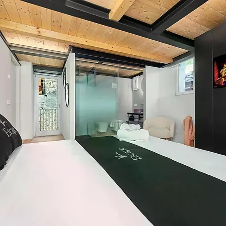 Escape 4*